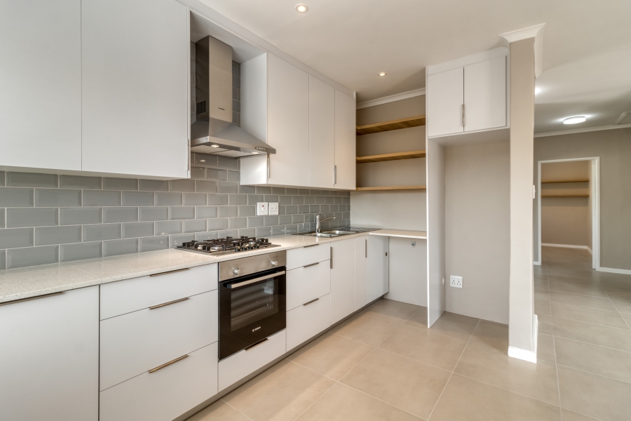 To Let 2 Bedroom Property for Rent in Lionviham Western Cape